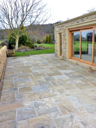 riven_yorkstone_paving_11