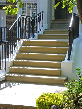 Entrance steps